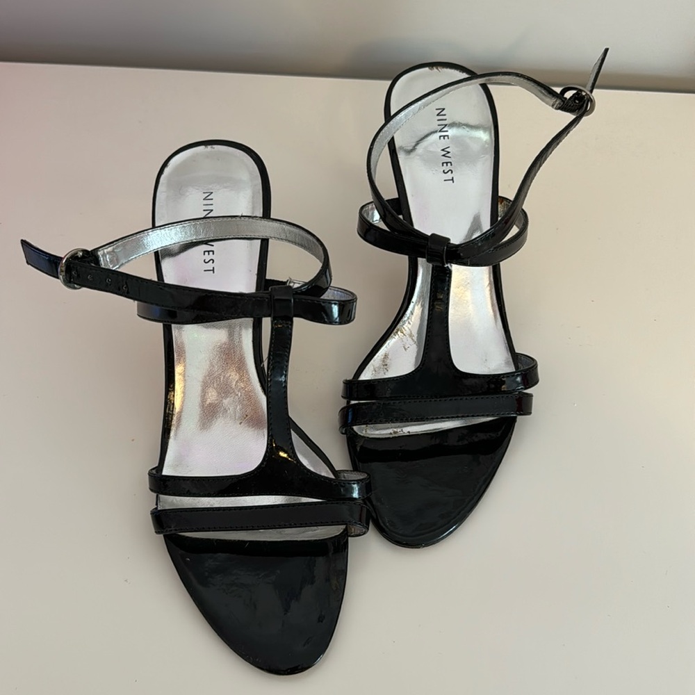 Black Nine West t-strap heels size 7.5